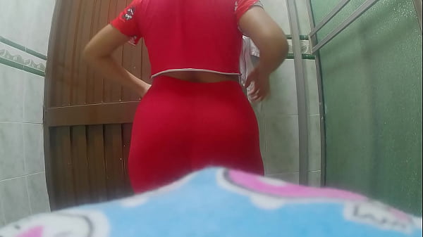 Camara amateur graba a madrastra(sexy)