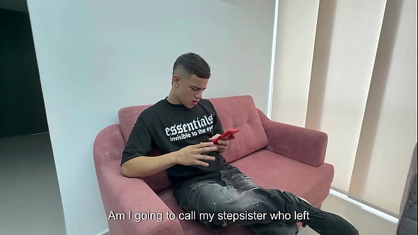 Le quito la virginidad a mi pequeña hermanastra mientras nuestros padrastros no están en casa hl