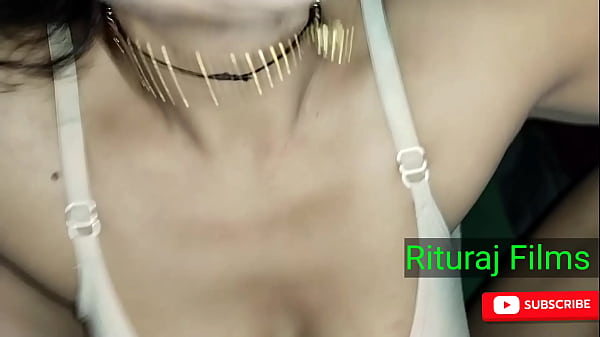 भारतीय स्टेम माँ अपने सौतेले बेटे के लंड की सवारी करती हुई – RiturFilmsaj