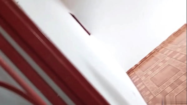 Me puse tan cachonda al ver al plomero que le di mi coño para que me follara HISTORIA COMPLETA