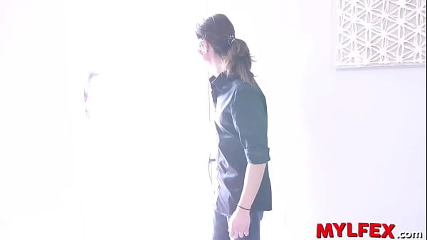 Mylfex – Family Boy Has an Orgy with his Aunts Along his Stepmom and Stepsister