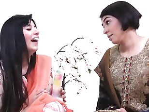 SEXY MOMMA – Aaliyah  Step Mom Sahara On Sex Toys