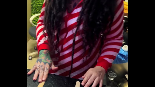 TIKTOK BottleChallenge with sexy stepmother – Leyne Rodriguez